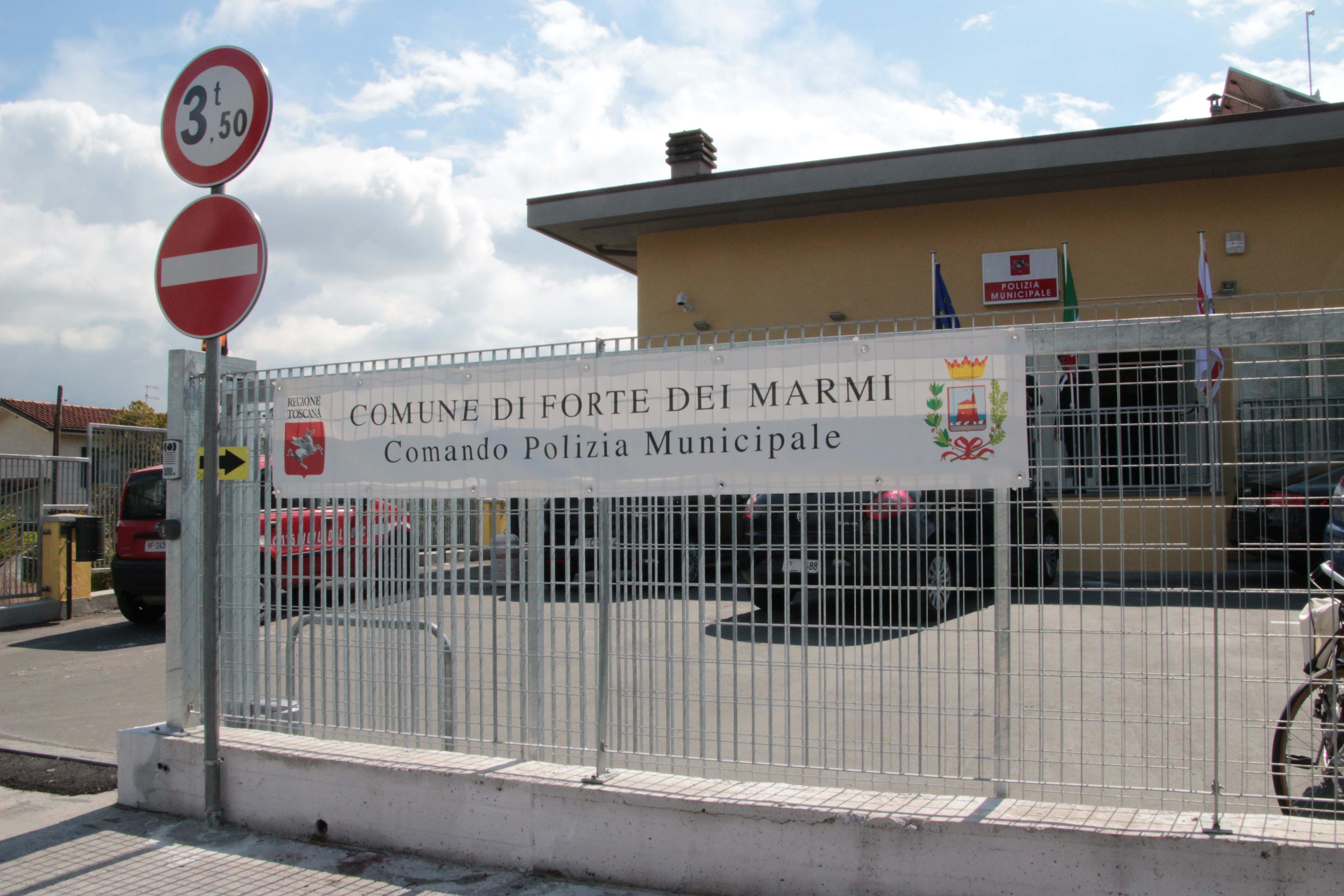 Apre un ristorante nel bagno dei vip senza autorizzazione 