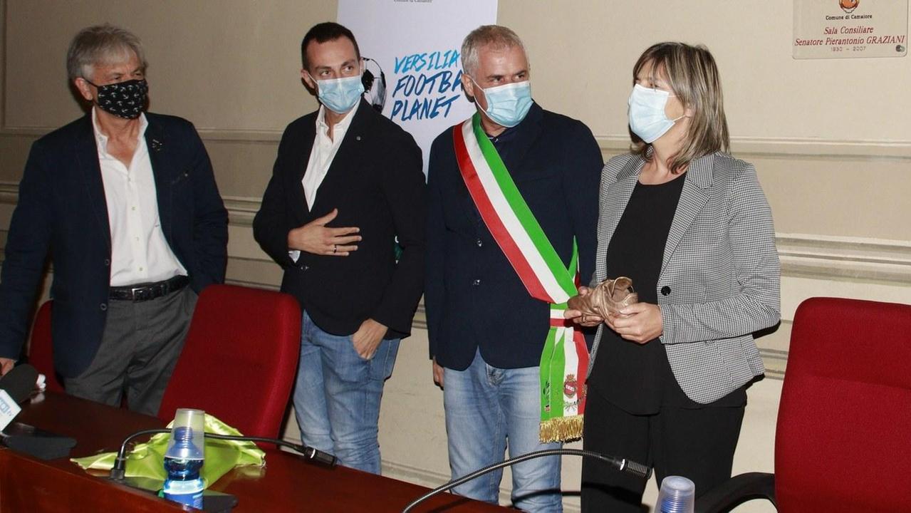 Un premio tutto al femminile alla Ct della Nazionale in rosa