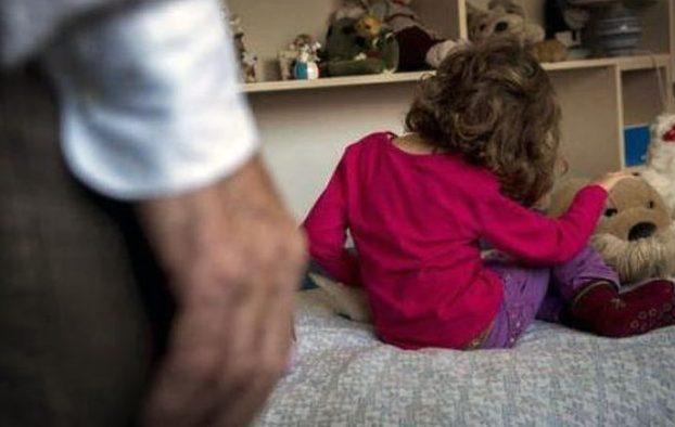 Quattro anni di abusi, ottantenne sotto accusa 