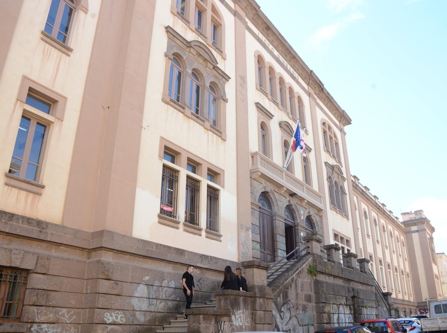 Studentessa positiva: la classe è in isolamento