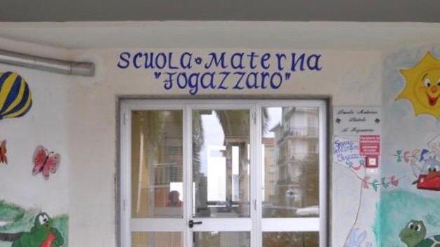 Una foto di Bernardo Terracciano con la Pubblica Assistenza di Rosignano Marittimo