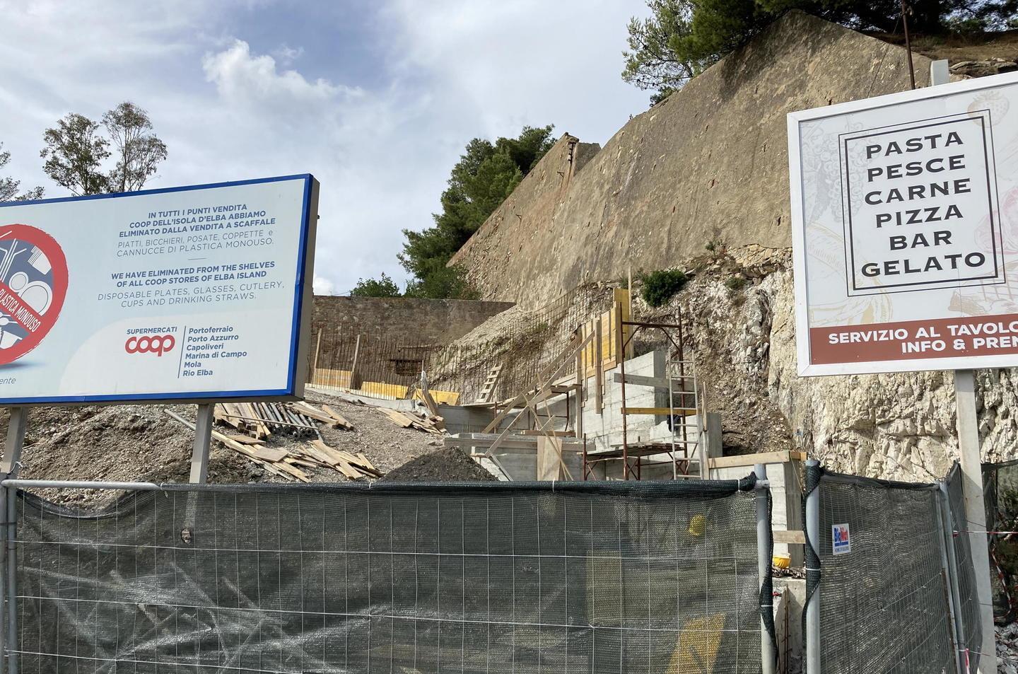 Il cantiere aperto che lambisce i resti delle mura di Forte St. Cloud
