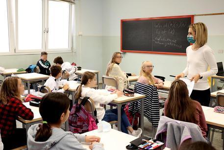 Docenti precari, concorso a rischio covid: "Appuntamento da rinviare" 