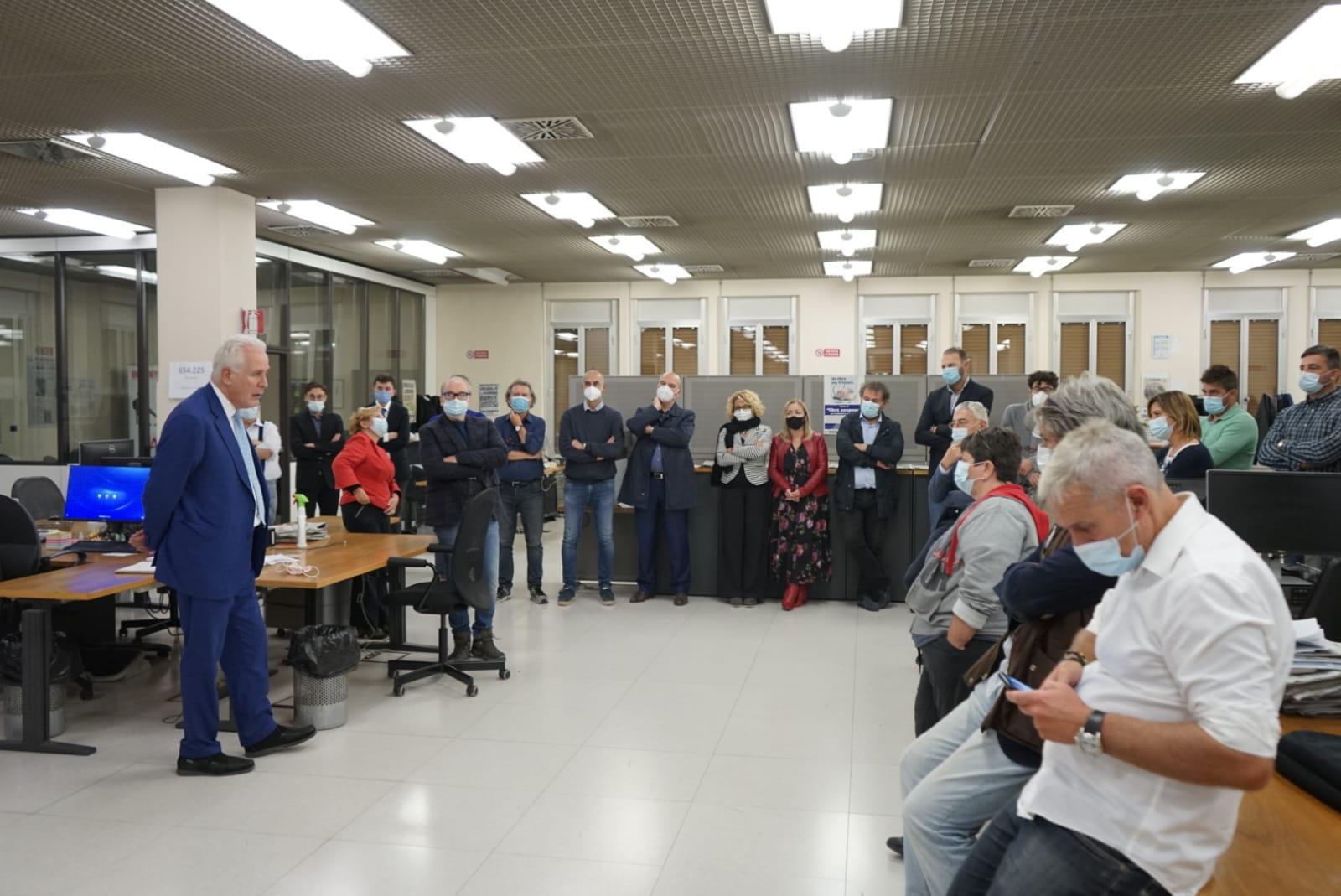 Il presidente della Regione Eugenio Giani al Tirreno nel giorno in cui Gedi annuncia la cessione (foto Daniele Stefanini / Marzi)