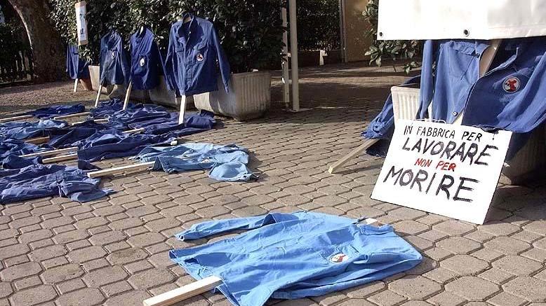 Amianto, salta lo sblocco per le pensioni degli esposti