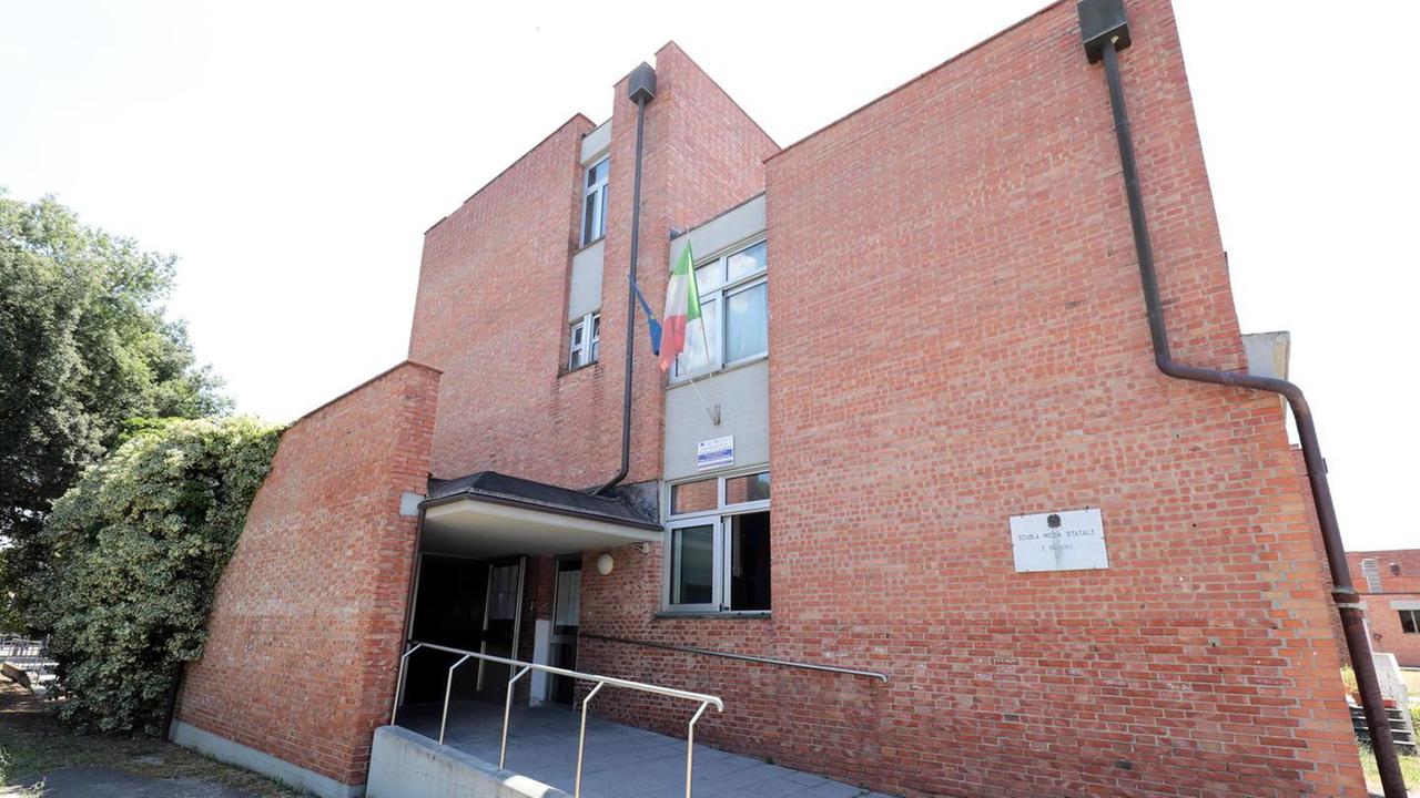 Covid, nuovo caso in una classe della scuola media Busoni