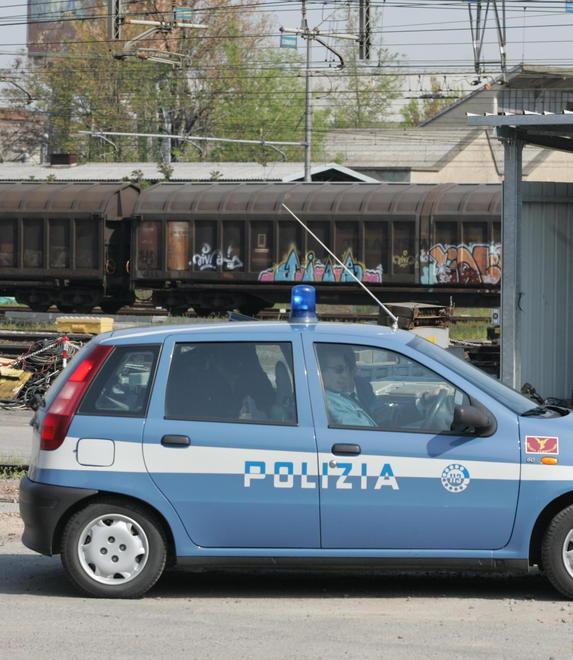 Botte alla Polfer Sei mesi al 23enne e l’amico patteggia