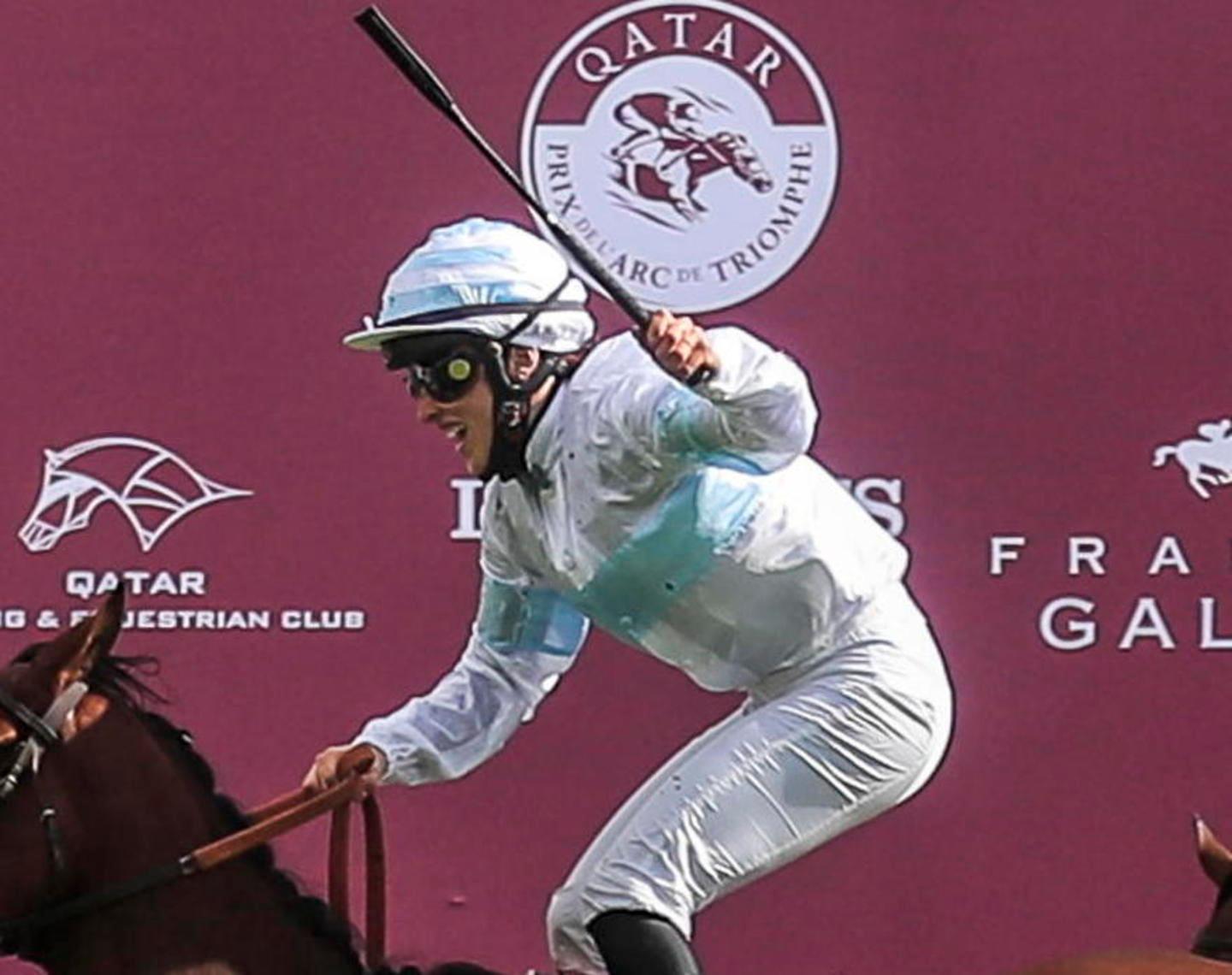 Demuro il re del galoppo: «Che bello vincere a Parigi» 