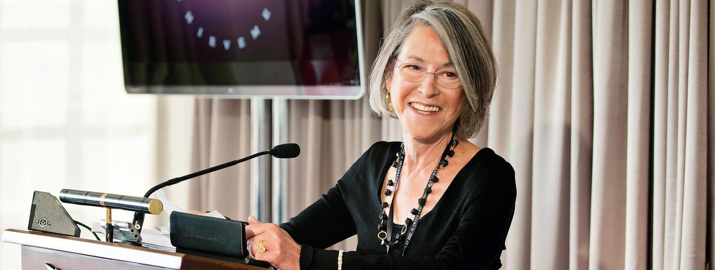 Il Nobel a Louise Gluck, voce poetica universale 