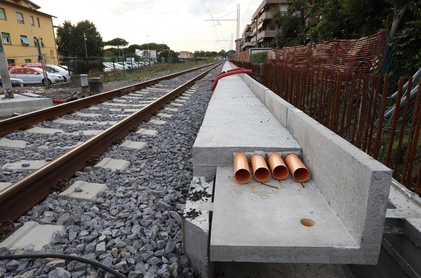 Raddoppio ferrovia, i lavori di costruzione andranno avanti almeno altri due anni 