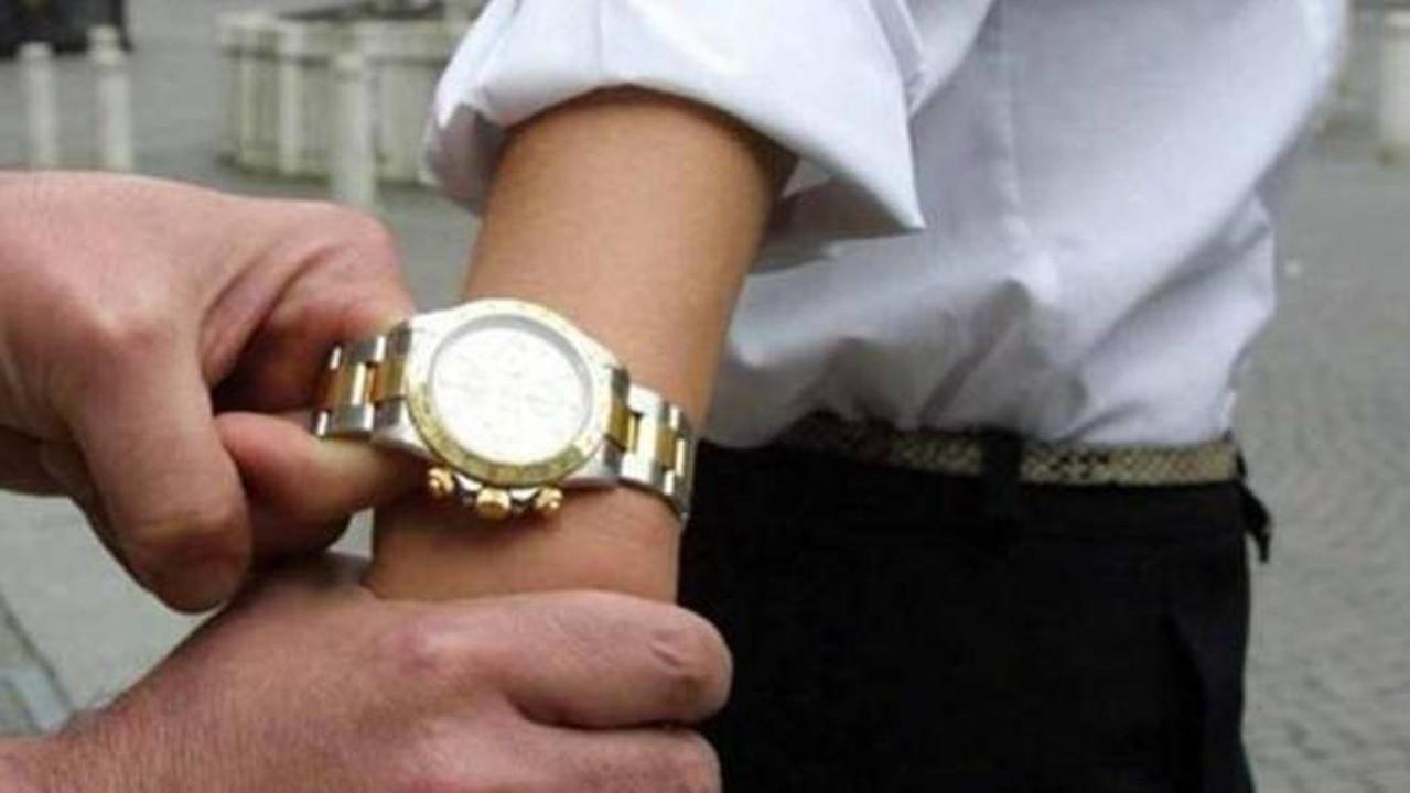 Industriale rapinato del Rolex da un bandito