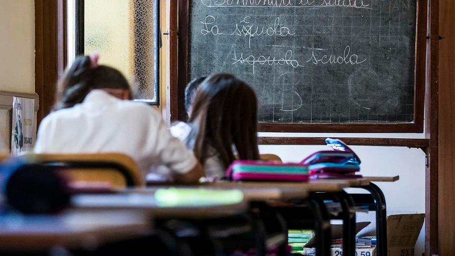 Petizione a Solinas: tamponi rapidi nelle scuole sarde