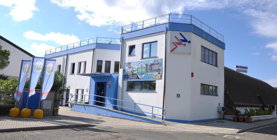 La piscina alla Mazzanta è ancora chiusa: si va verso la gestione-ponte 