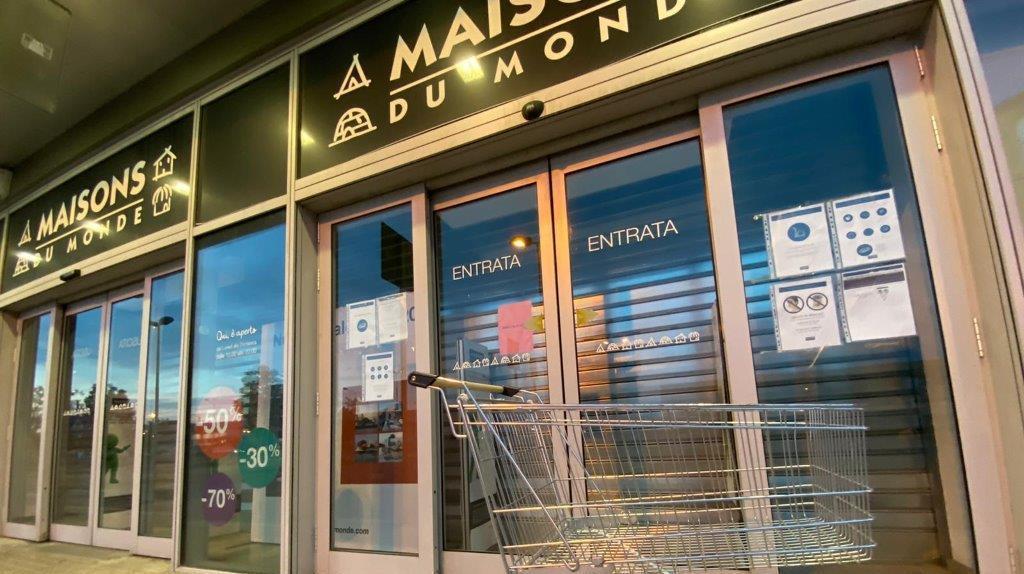 Covid, boom di nuovi casi: 99 Oltre quota 2000 in provincia 