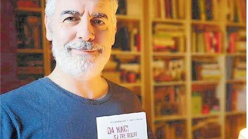 Da Vinci alla Francia in sella allo scooter: lo scrittore segue le orme di Leonardo
