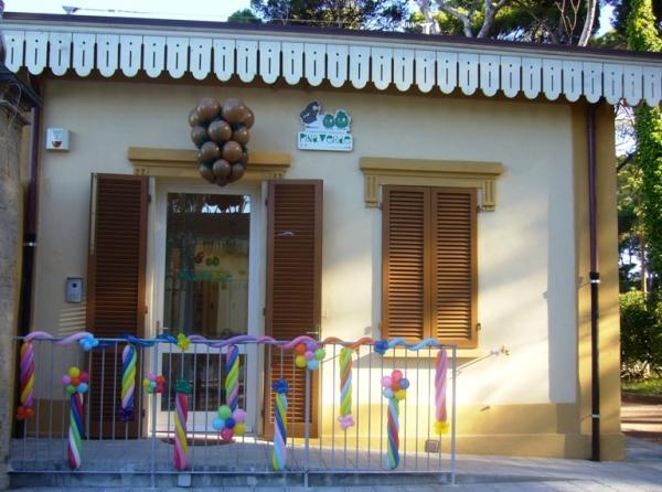 L'ingresso dell'asilo nido Pina Verde