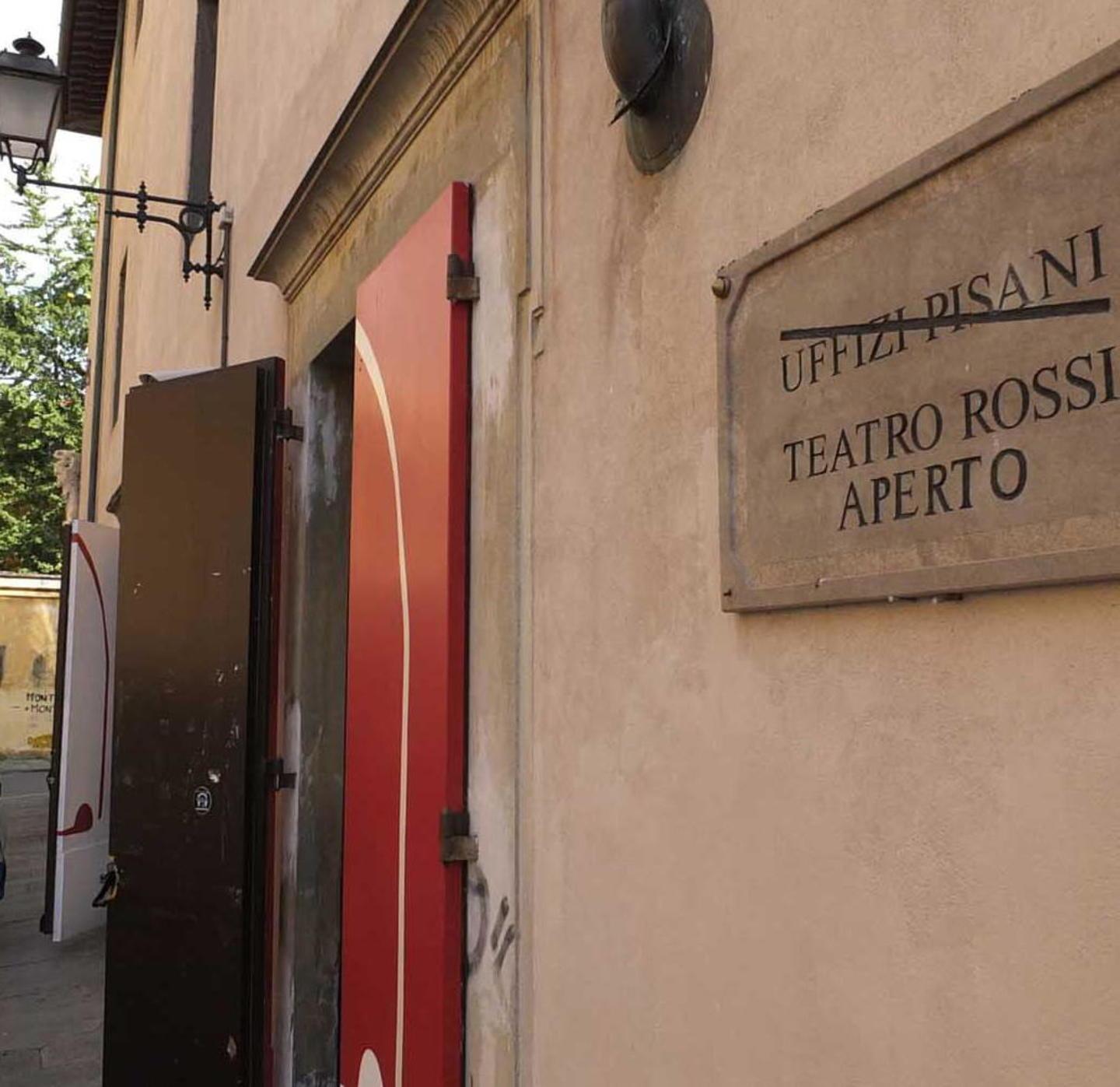Teatro Rossi, l’associazione getta la spugna 