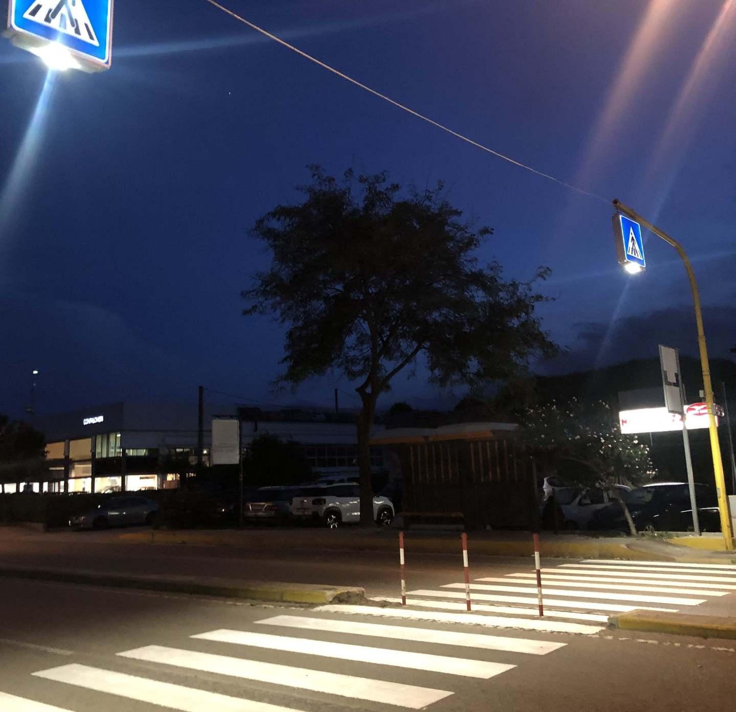 Nuove luci a led sulle strisce davanti al Vialetto 