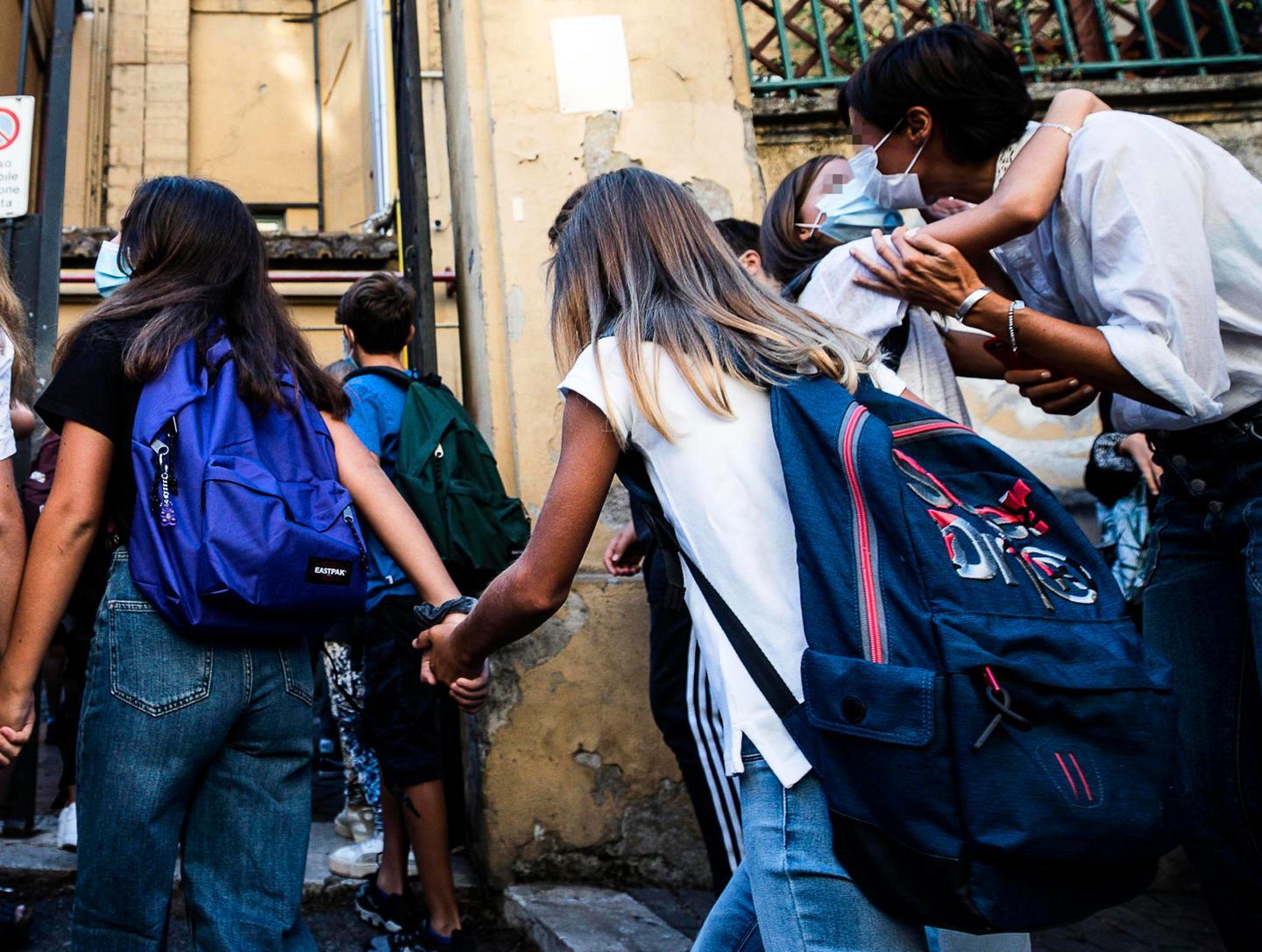 Tamponi rapidi agli scolari l’appello online fa il botto 