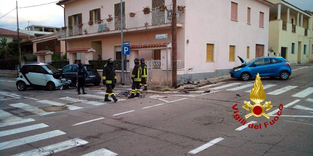Olbia, scontro fra auto in via Da Vinci: due feriti