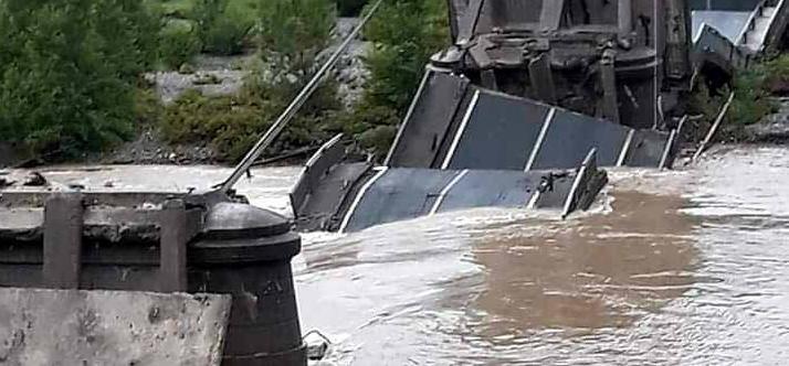 Ponte crollato, si torna indietro: non si capisce  chi è il commissario
