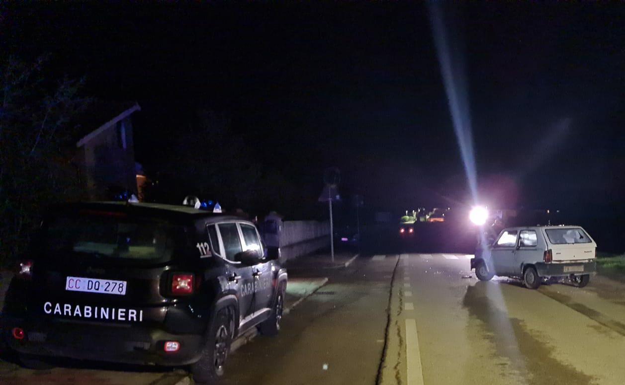 Al volante della sua Panda urta un'auto in sosta a Narcao: morto sul colpo