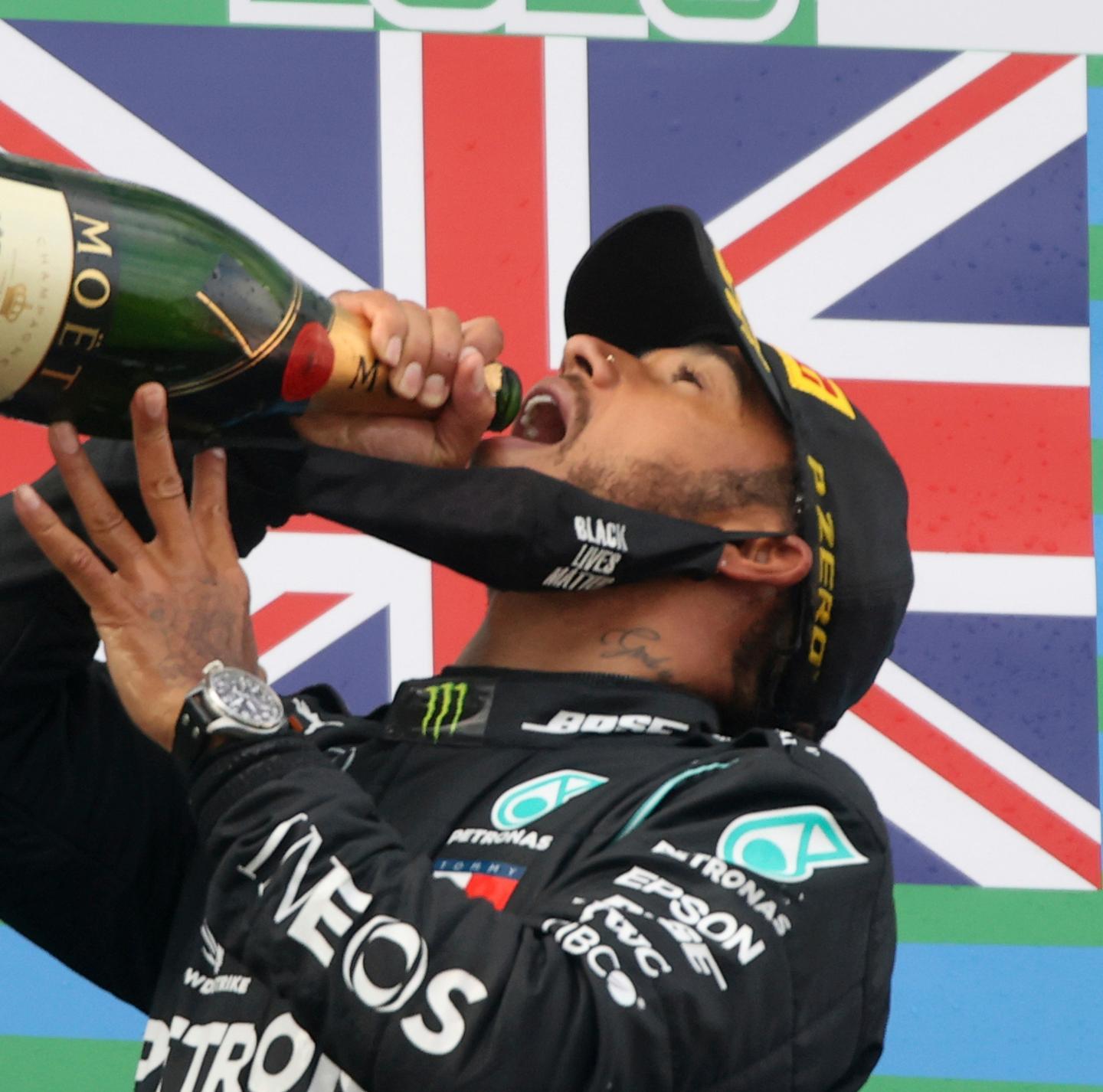 Hamilton, raggiunto Schumi