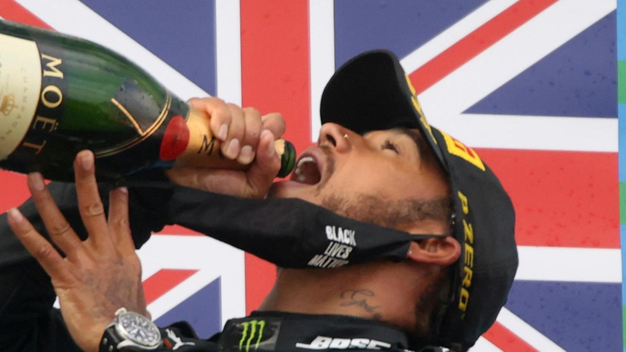 Hamilton, raggiunto Schumi
