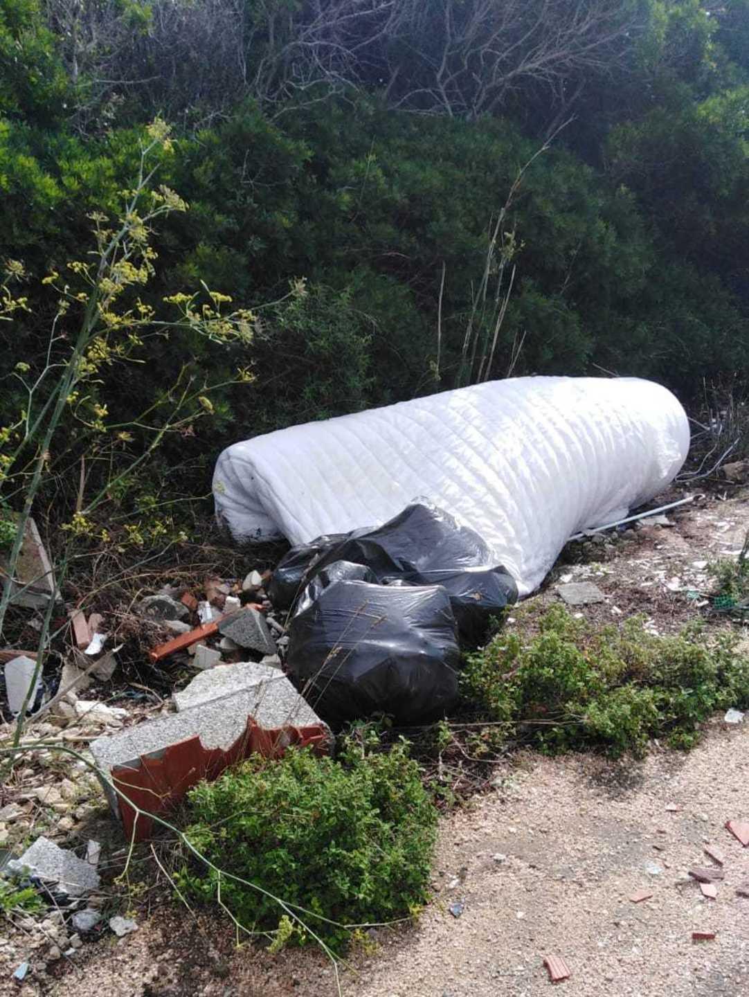 Stintino dichiara guerra agli incivili 