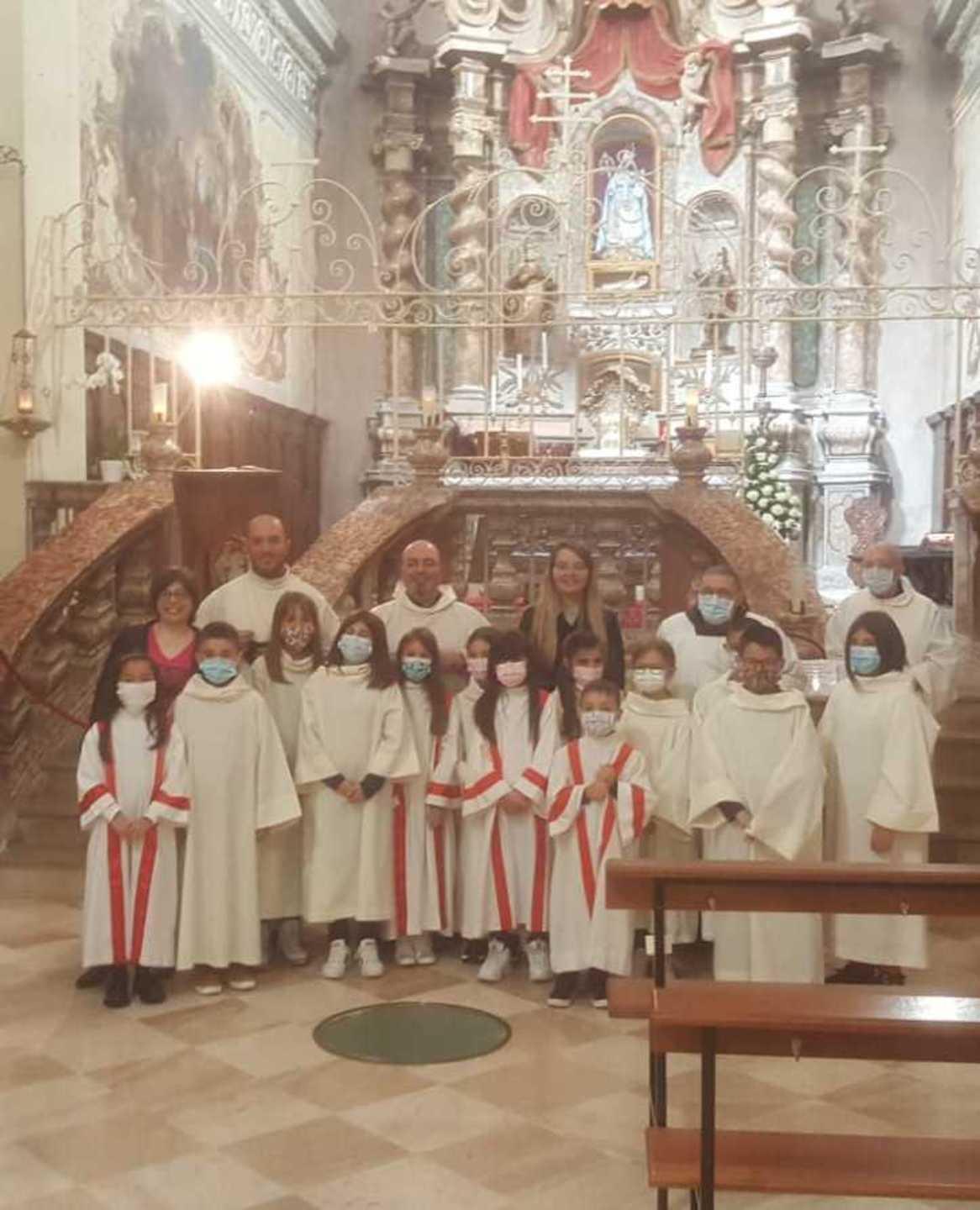 Fonni saluta i Francescani dopo 400 anni insieme 