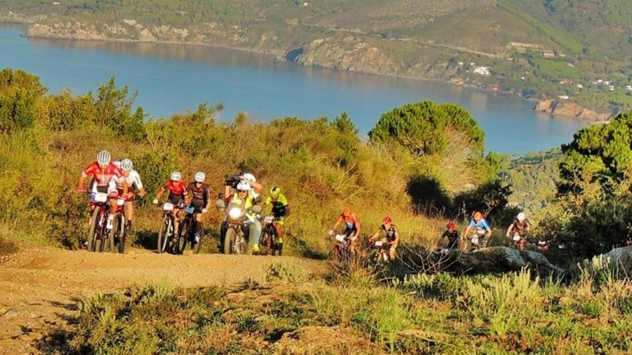 Bikers fuori percorso per una freccia sbagliata Salta il test mondiale