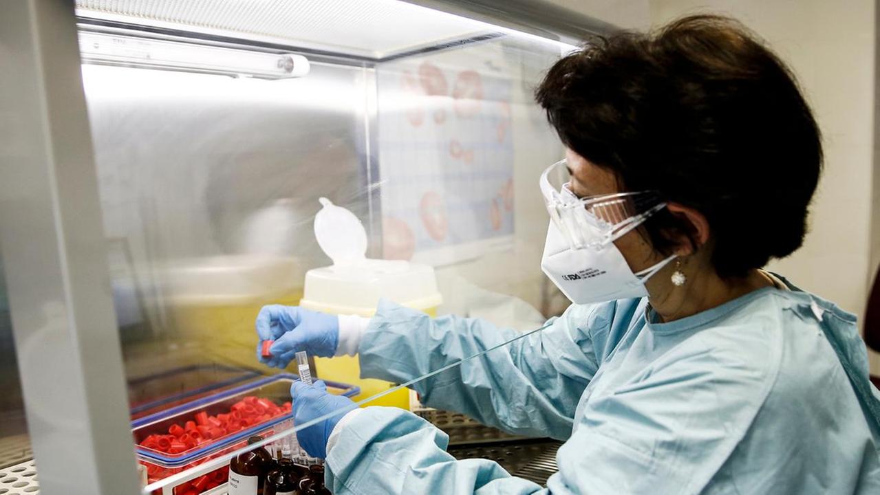 Calano i contagi da Covid-19 ma altre classi in quarantena