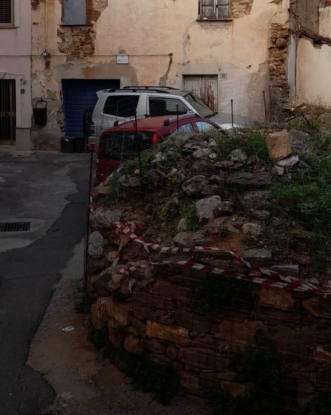 Siniscola, messo in sicurezza il muro pericolante di via Spanu
