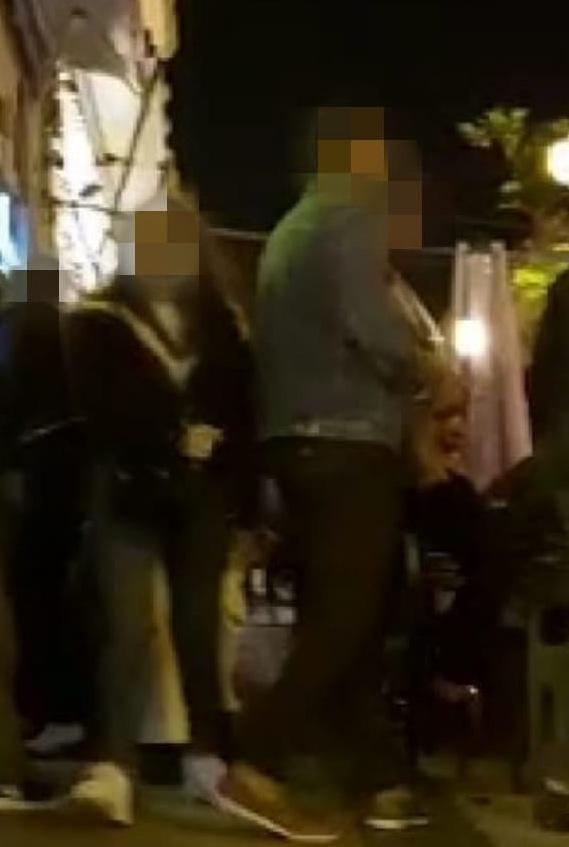 Sassari, in via Sulcis gestore e staff di un locale senza protezioni 