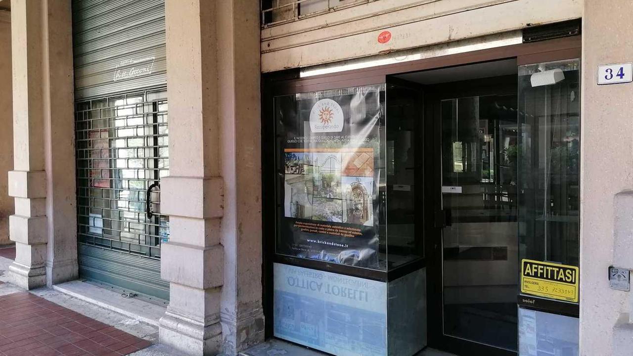 Commercianti verso l’inverno più lungo: «I clienti si vedono solo il sabato sera»