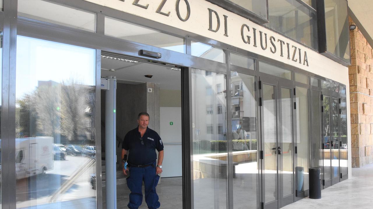 Non versò 121mila euro di proventi delle slot: condannata a 2 anni