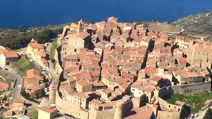 Sono tredici i nuovi casi in provincia Un ricoverato in più in terapia intensiva
