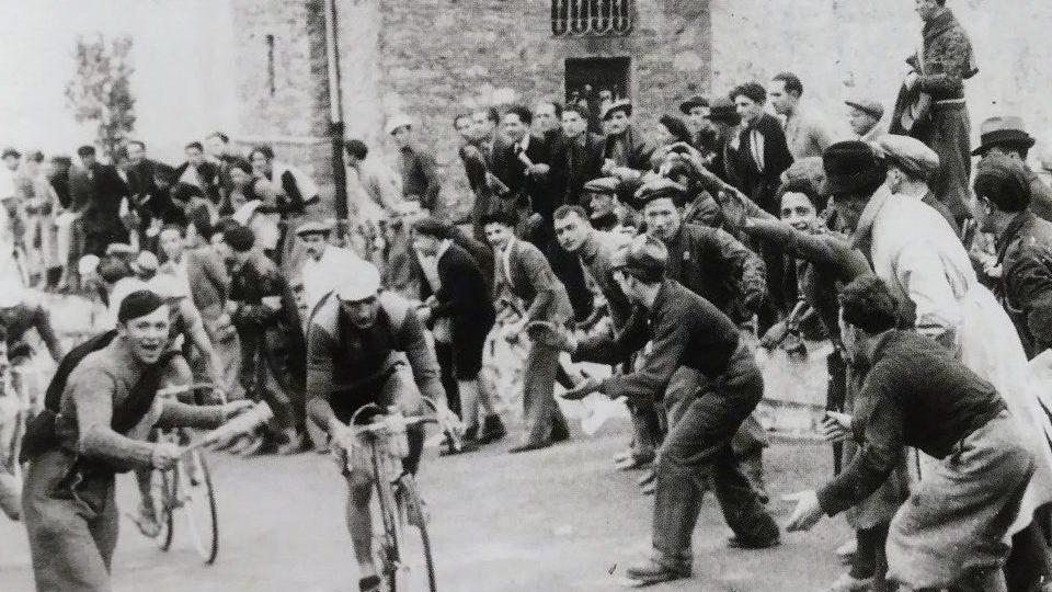 Domani Brocci presenta il libro dedicato a Bartali, l’ultimo Eroico
