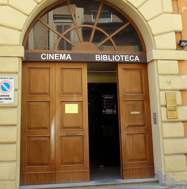 Al Cinema Don Zucchini resta il buio in sala Ancora mesi senza film 