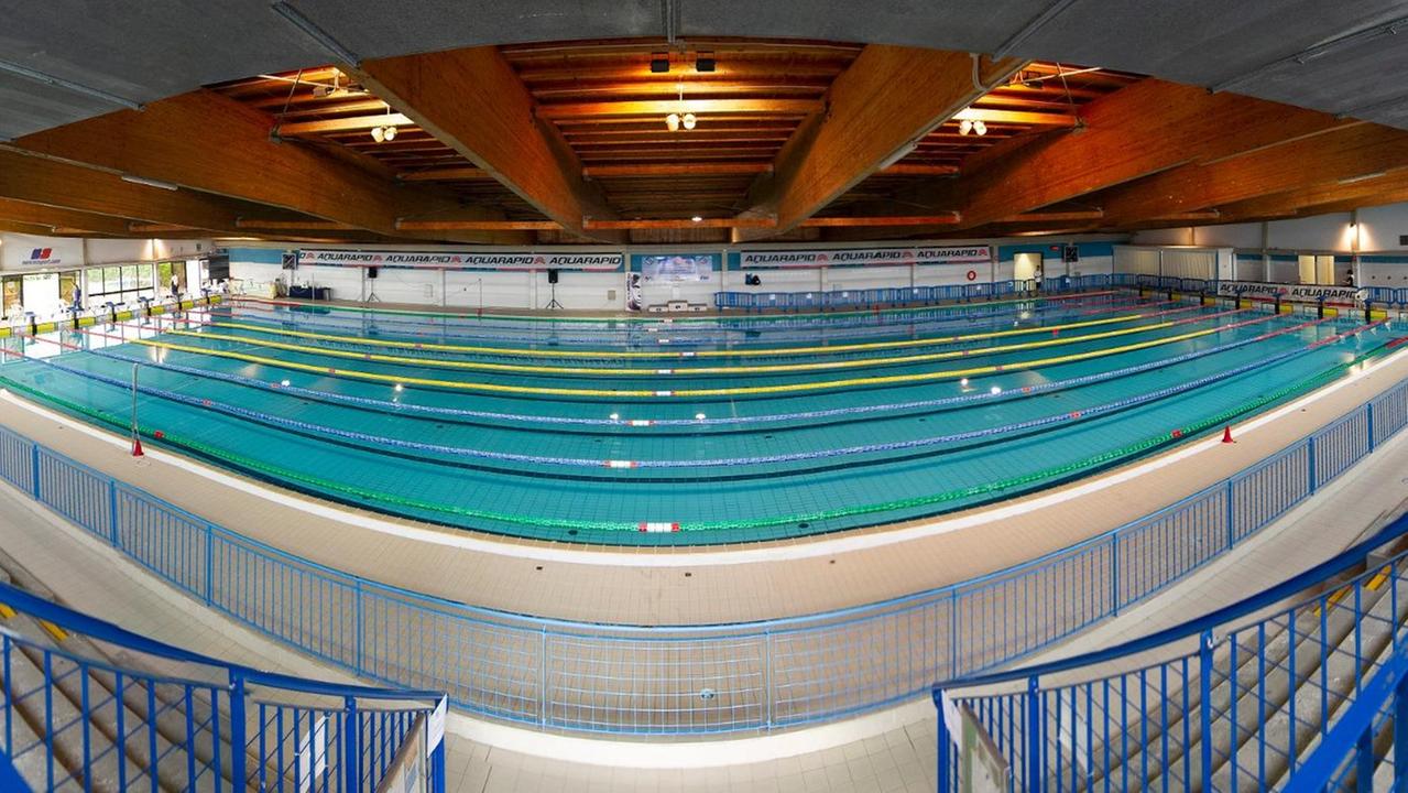 In piscina con certificato e prenotazione online, ecco tutte le tariffe per agonisti e nuoto libero - La guida
