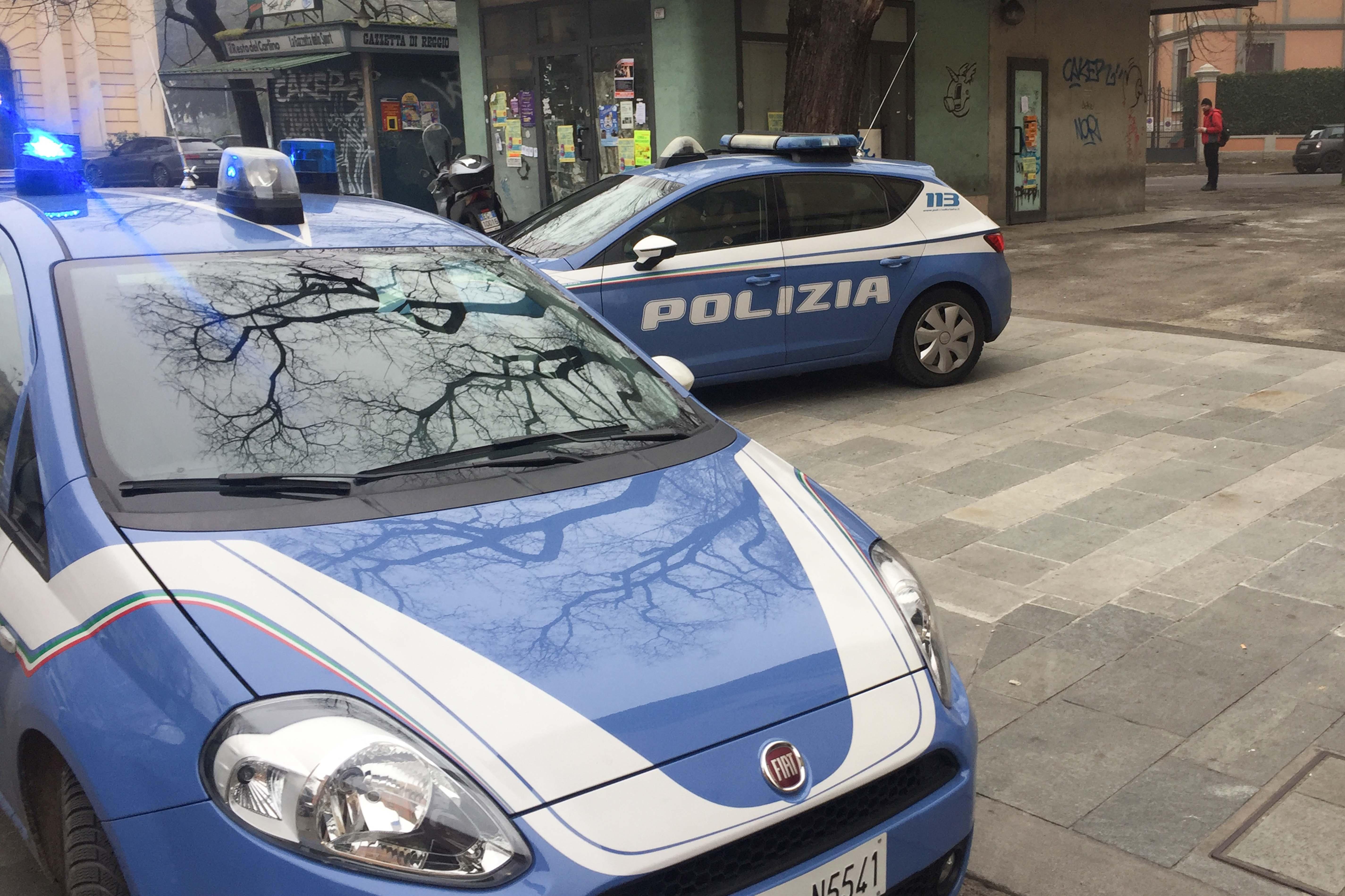 Reggio Emilia, sequestra in casa la nonna: 15enne finisce in carcere