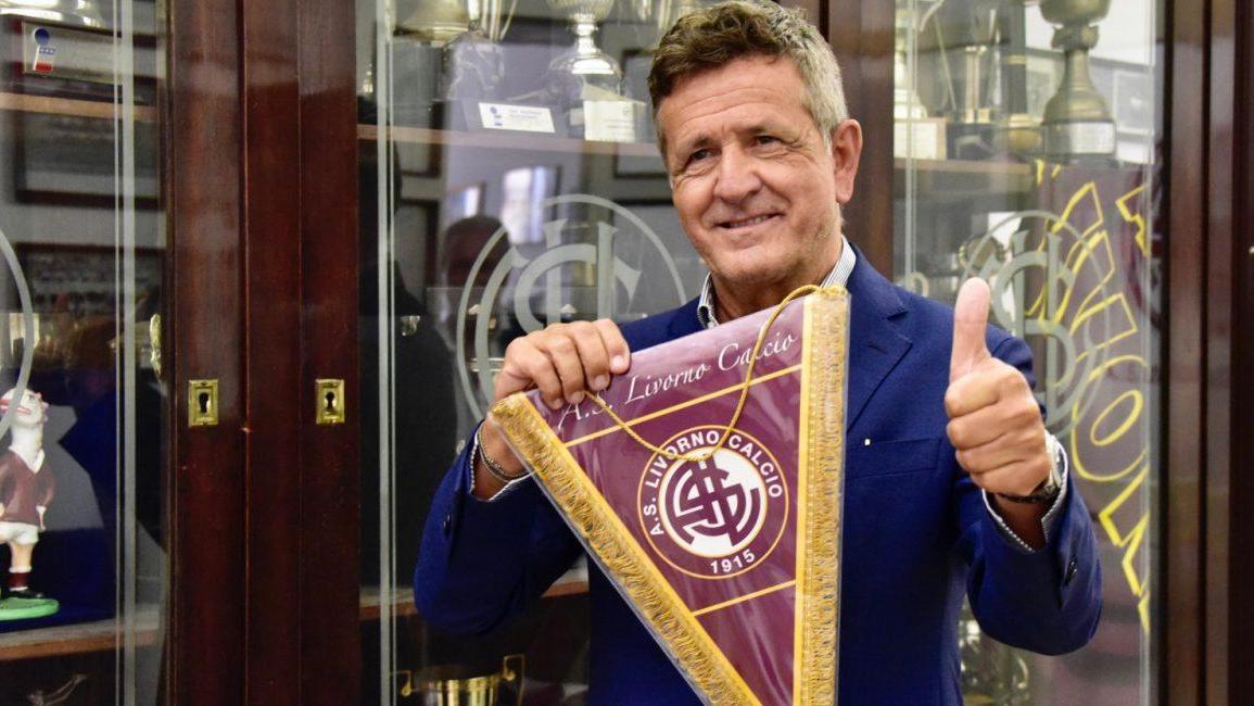 Caos Livorno, la lettera di Navarra alla città e la risposta del sindaco