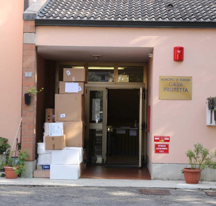 Il Covid fa paura alle case di riposo. Le Asp sospendono visite e uscite 