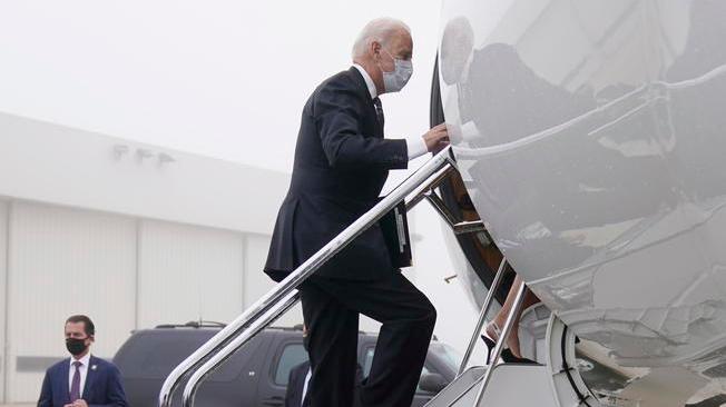 Positivo un passeggero che ha volato in aereo con Biden
