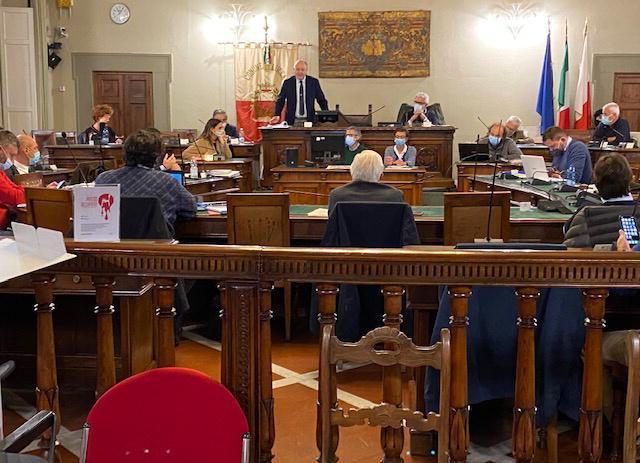 Il consiglio comunale a sostegno del Tirreno 