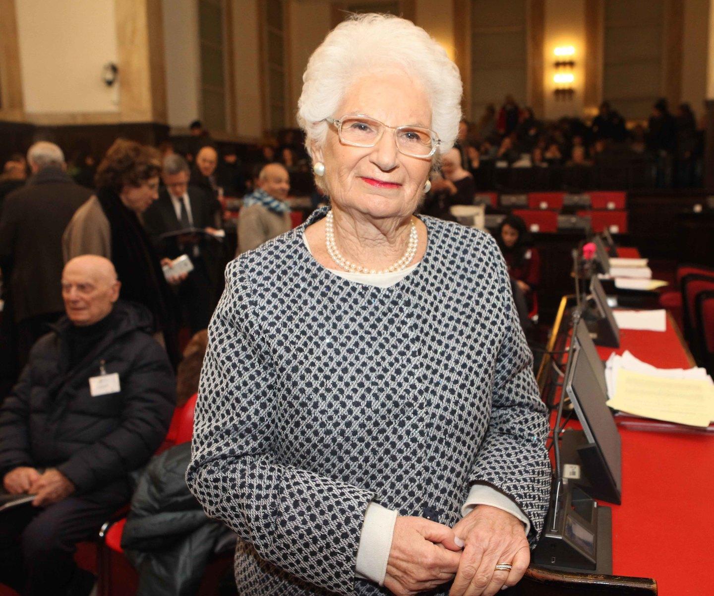Lo sfratto dei Goym Il dolce ebraico della terra del Tufo donato a Liliana Segre