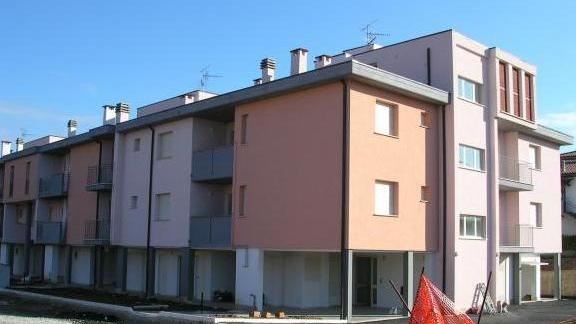 Esce dall’ospedale e deve stare al freddo: altri inquilini morosi, via l’energia a tutti