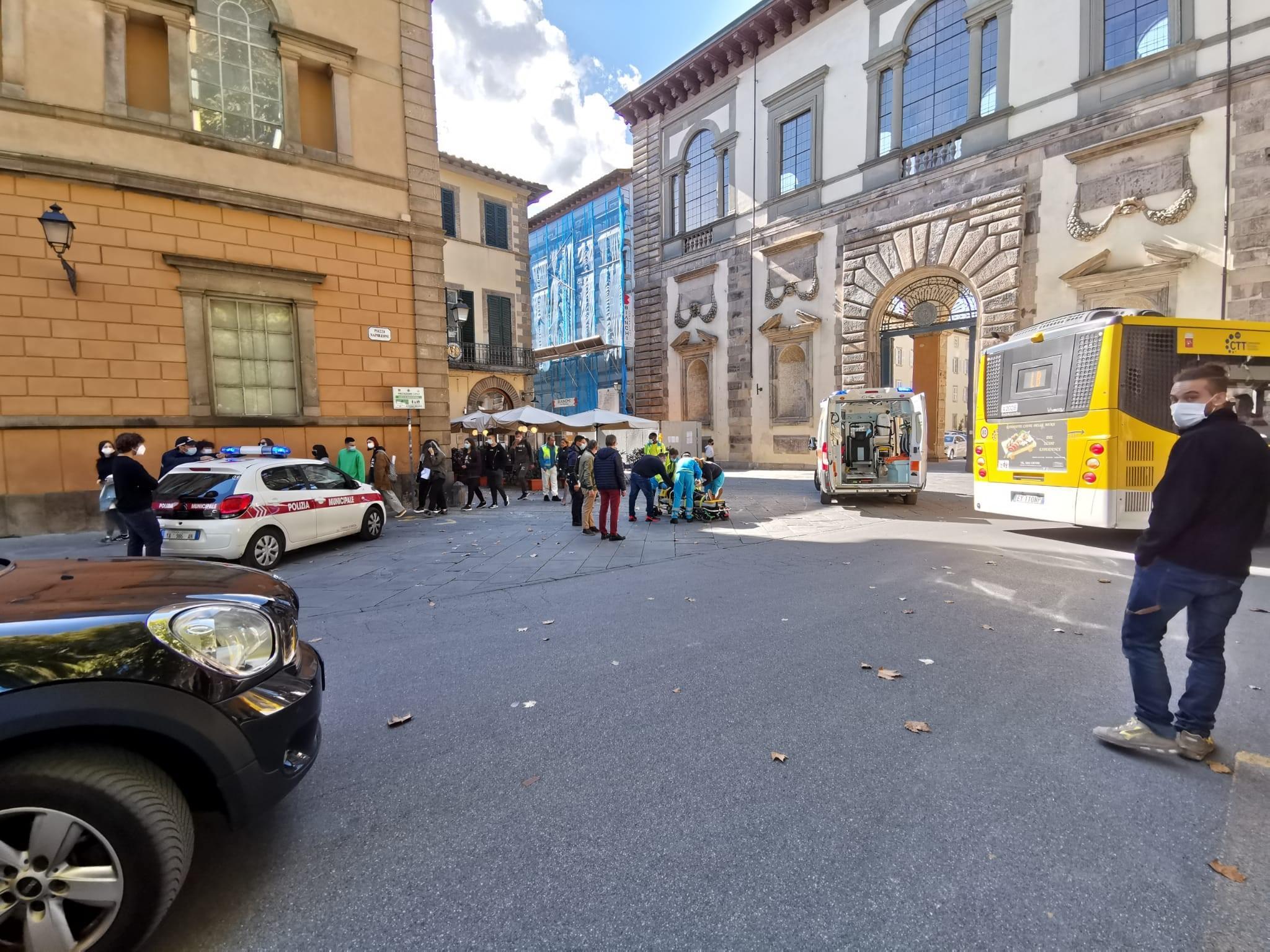 Incidente con l’ambulanza e il giallo delle due patenti: una era valida, l’altra no 