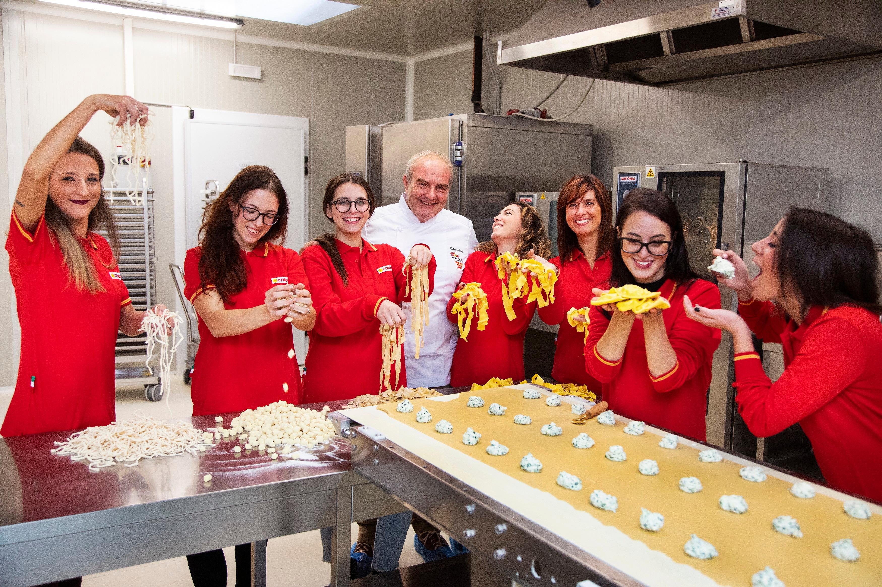 Il pastaio di Maremma Roberto Delli in un tripudio di assaggio della sua pasta