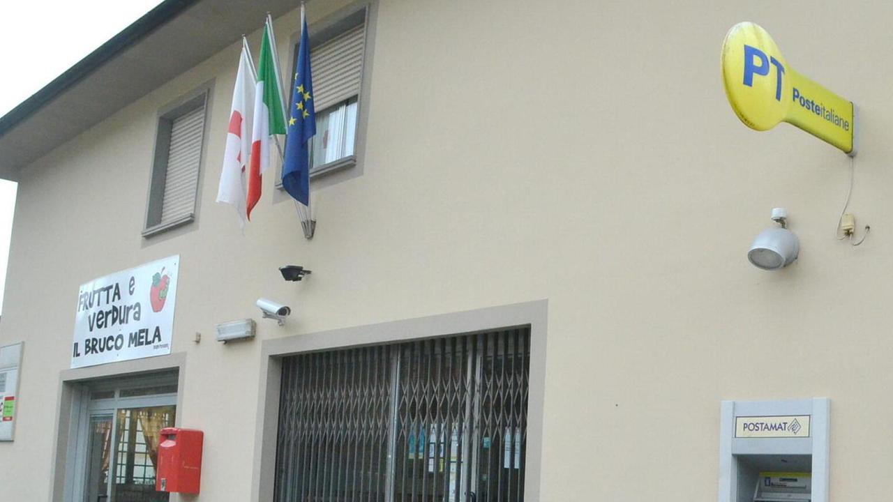 Tentano il colpo al bancomat: arrestati